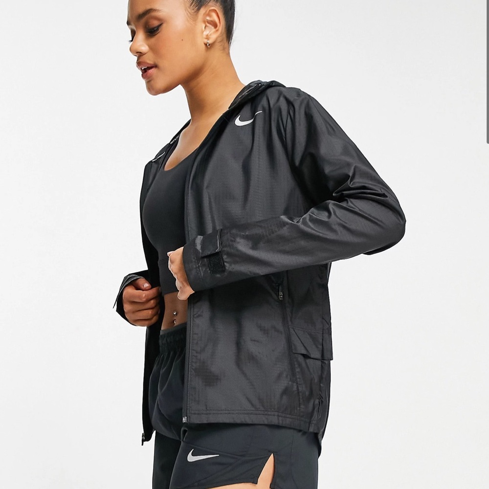 NWT Nike running jacket
